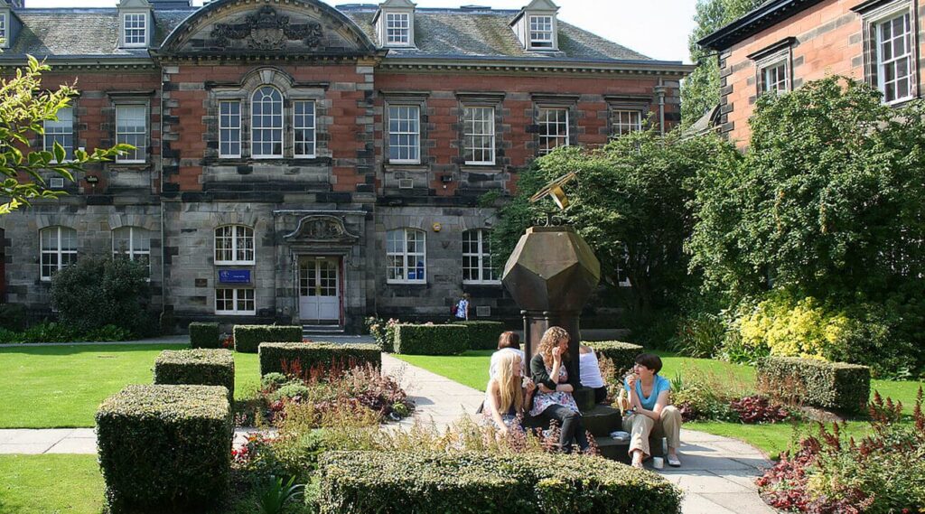 University of Dundee 4